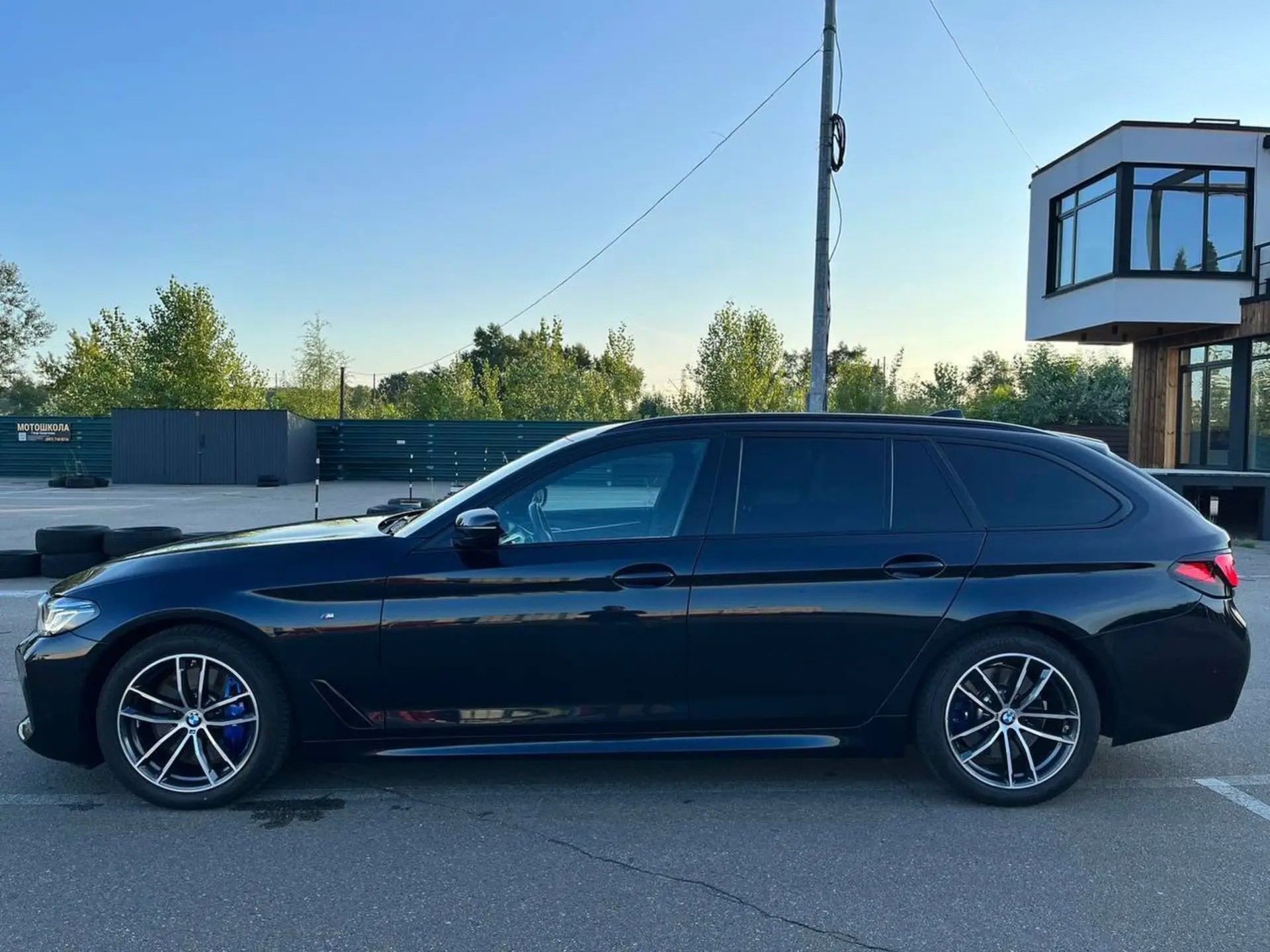 BMW 5 Series — фото 4